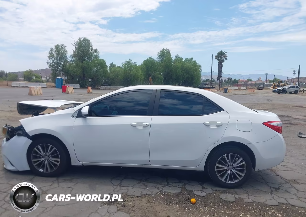 2014 Toyota Corolla Le Plus VIN:5YFBURHE9EP033786 - 14