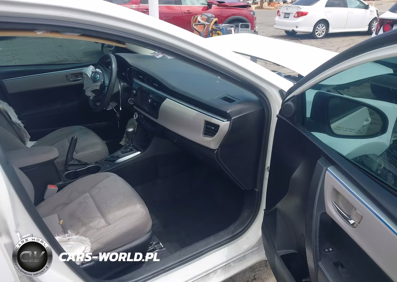 2014 Toyota Corolla Le Plus VIN:5YFBURHE9EP033786 - 5