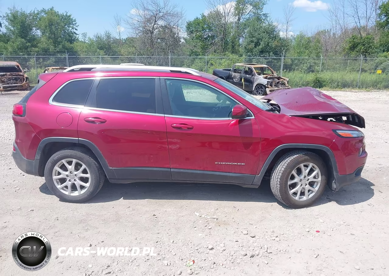 2015 Jeep Cherokee Latitude VIN:1C4PJLCB9FW536882 - 14