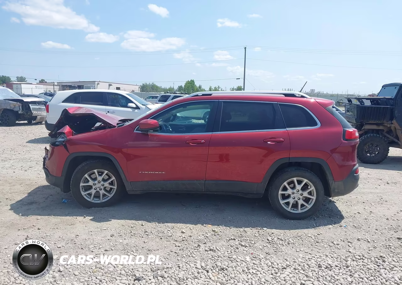 2015 Jeep Cherokee Latitude VIN:1C4PJLCB9FW536882 - 15