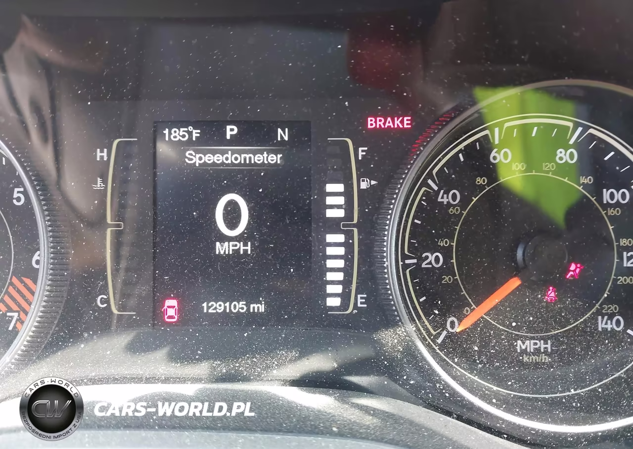2015 Jeep Cherokee Latitude VIN:1C4PJLCB9FW536882 - 16