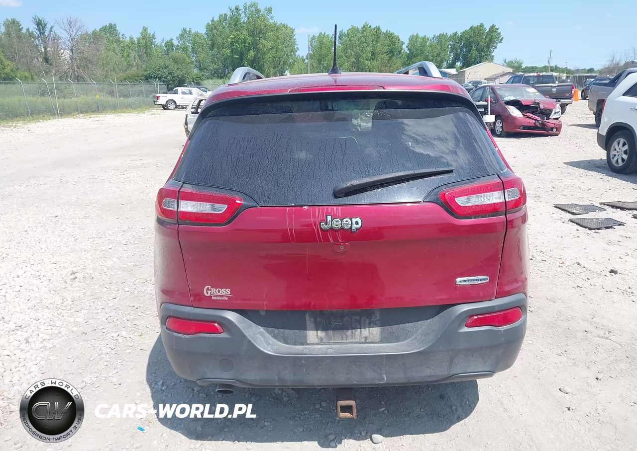 2015 Jeep Cherokee Latitude VIN:1C4PJLCB9FW536882 - 17