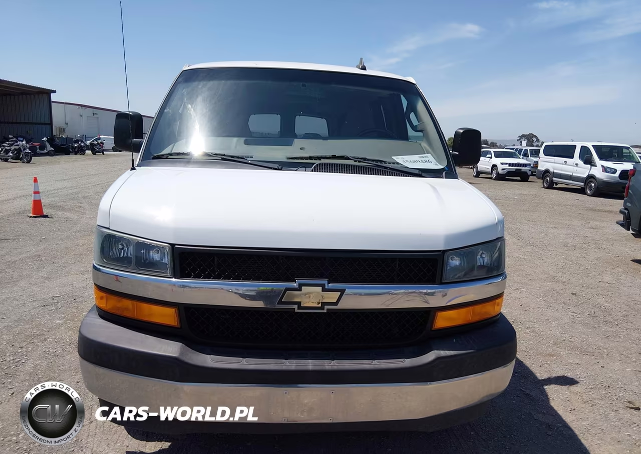 2018 Chevrolet Express 3500 Lt VIN:1GAZGPFG3J1300930 - 12