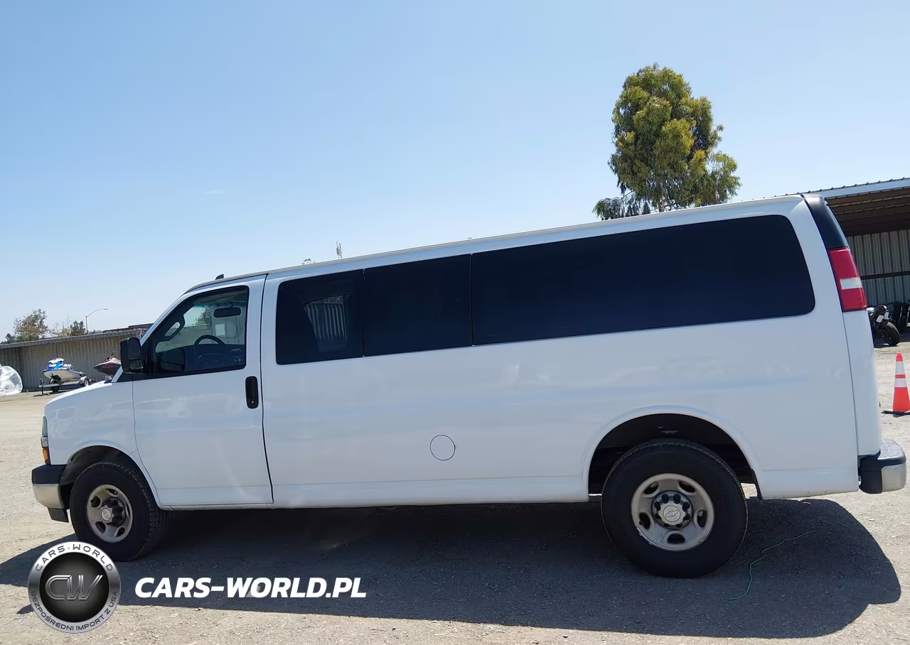 2018 Chevrolet Express 3500 Lt VIN:1GAZGPFG3J1300930 - 14