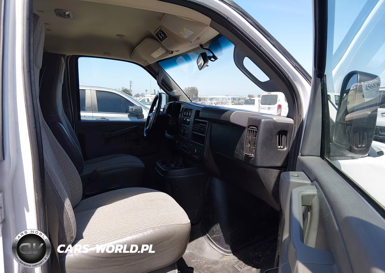 2018 Chevrolet Express 3500 Lt VIN:1GAZGPFG3J1300930 - 5