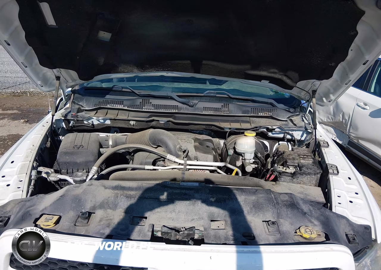 2018 Ram 1500 Express 4X4 5'7 Box VIN:3C6RR7KTXJG198314 - 10