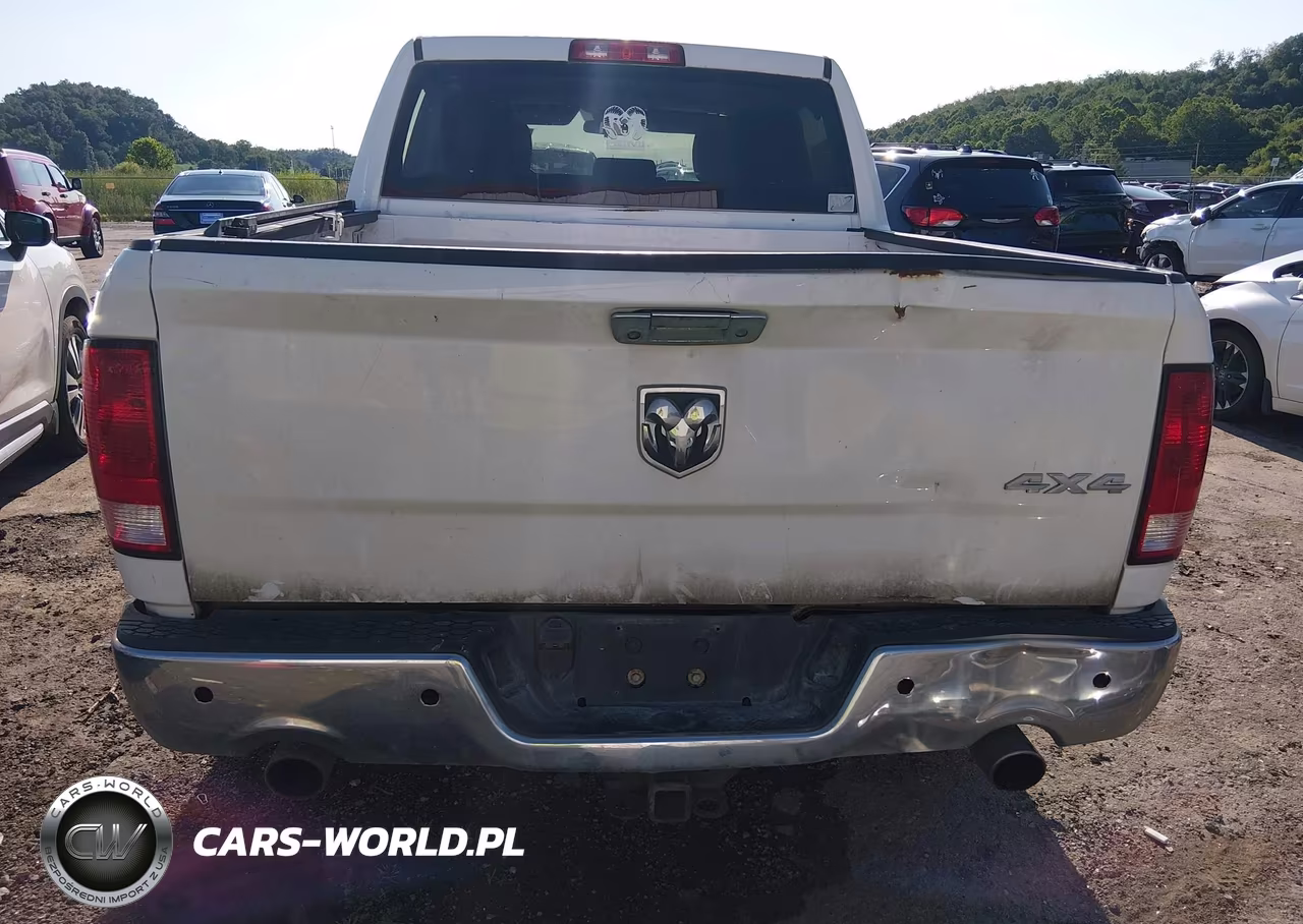 2018 Ram 1500 Express 4X4 5'7 Box VIN:3C6RR7KTXJG198314 - 17