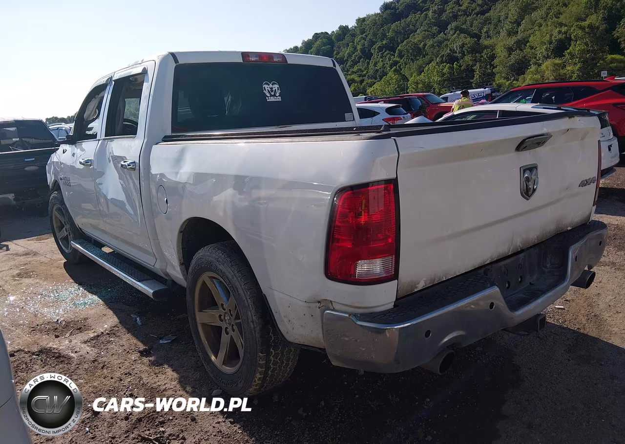 2018 Ram 1500 Express 4X4 5'7 Box VIN:3C6RR7KTXJG198314 - 3