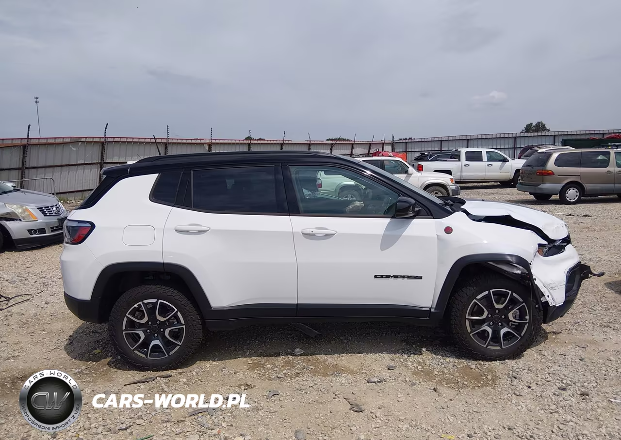 2026 Jeep Compass Trailhawk VIN:3C4NJDDN6TT260359 - 13