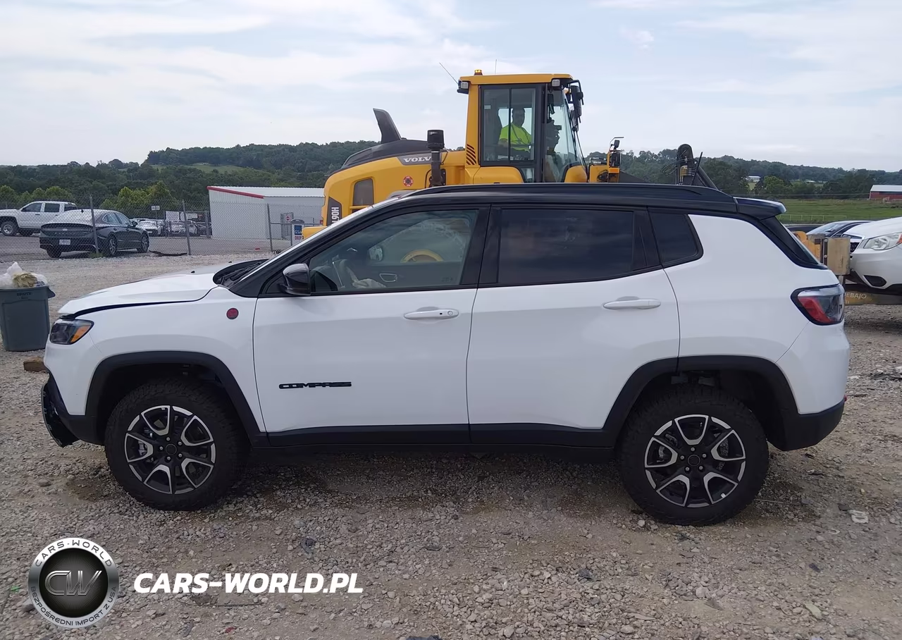 2026 Jeep Compass Trailhawk VIN:3C4NJDDN6TT260359 - 14