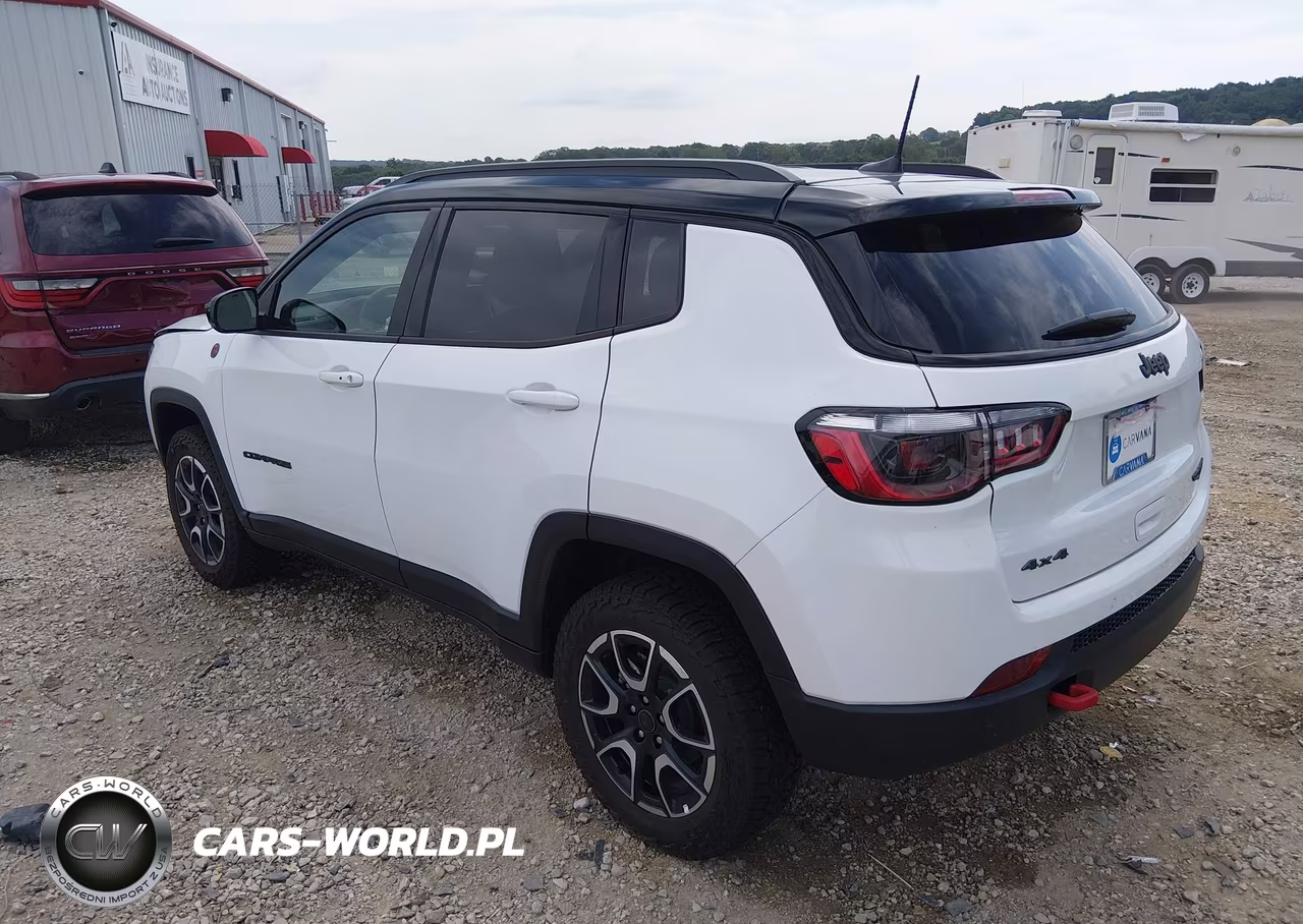 2026 Jeep Compass Trailhawk VIN:3C4NJDDN6TT260359 - 3
