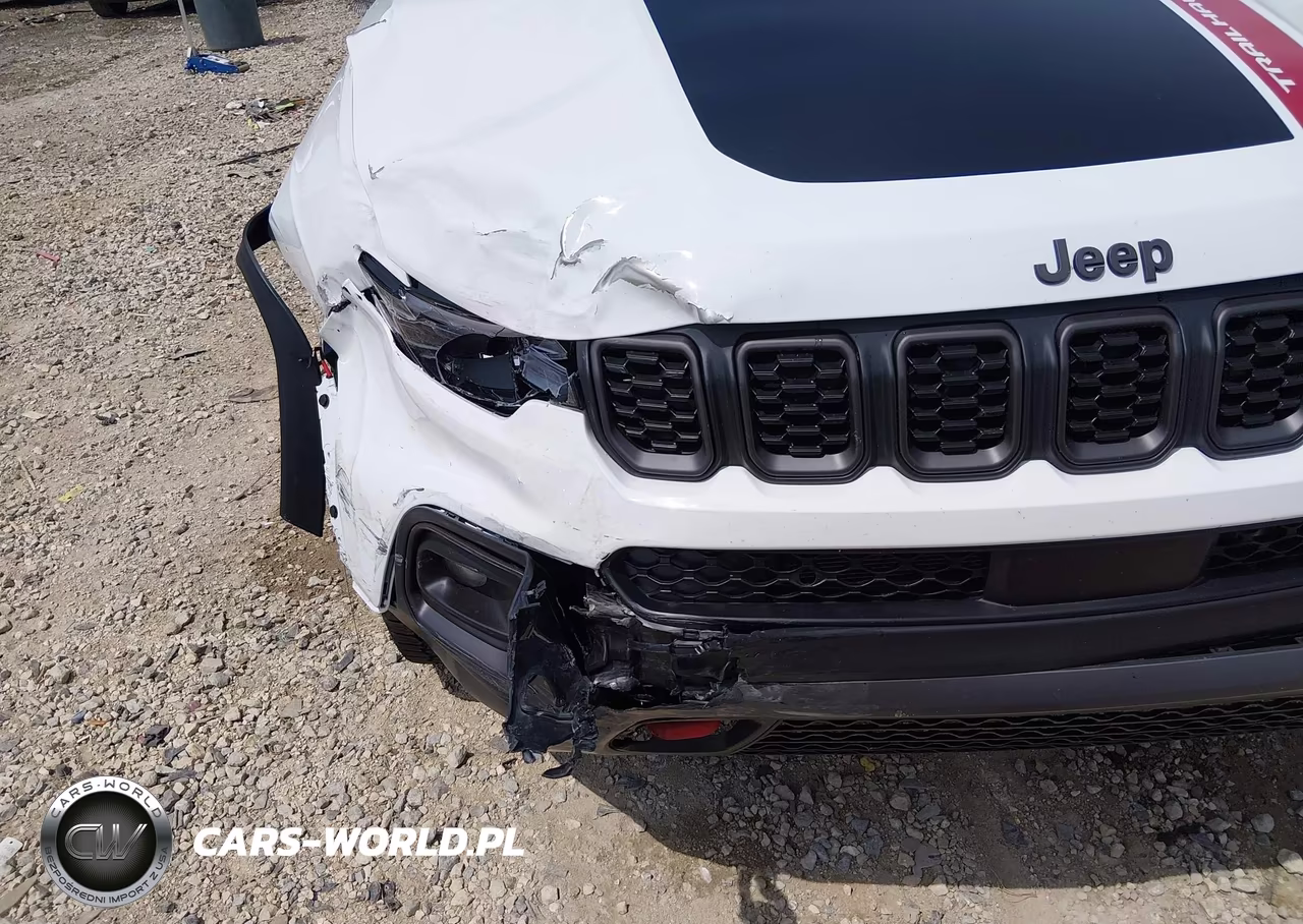 2026 Jeep Compass Trailhawk VIN:3C4NJDDN6TT260359 - 6
