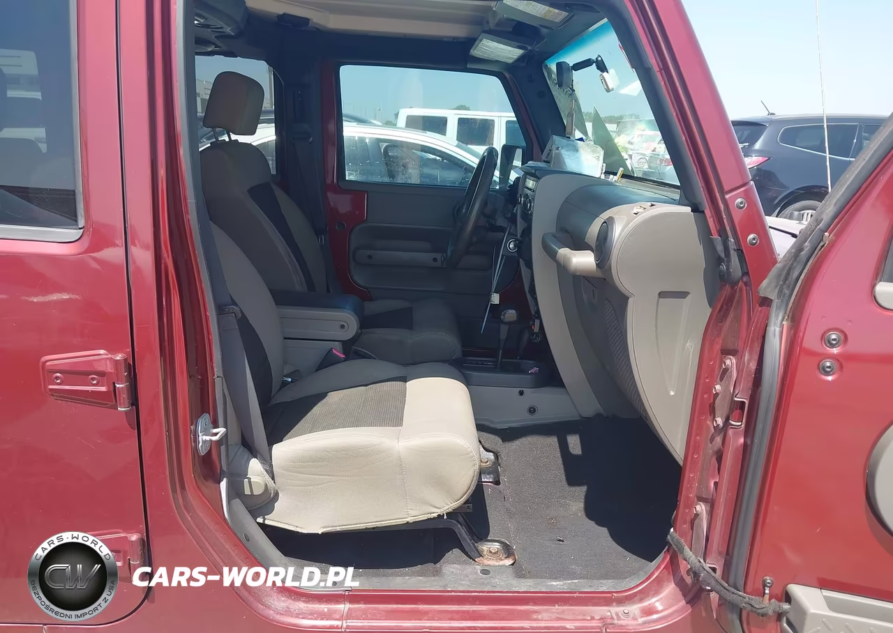 2009 Jeep Wrangler Unlimited X VIN:1J4GA39139L730323 - 5