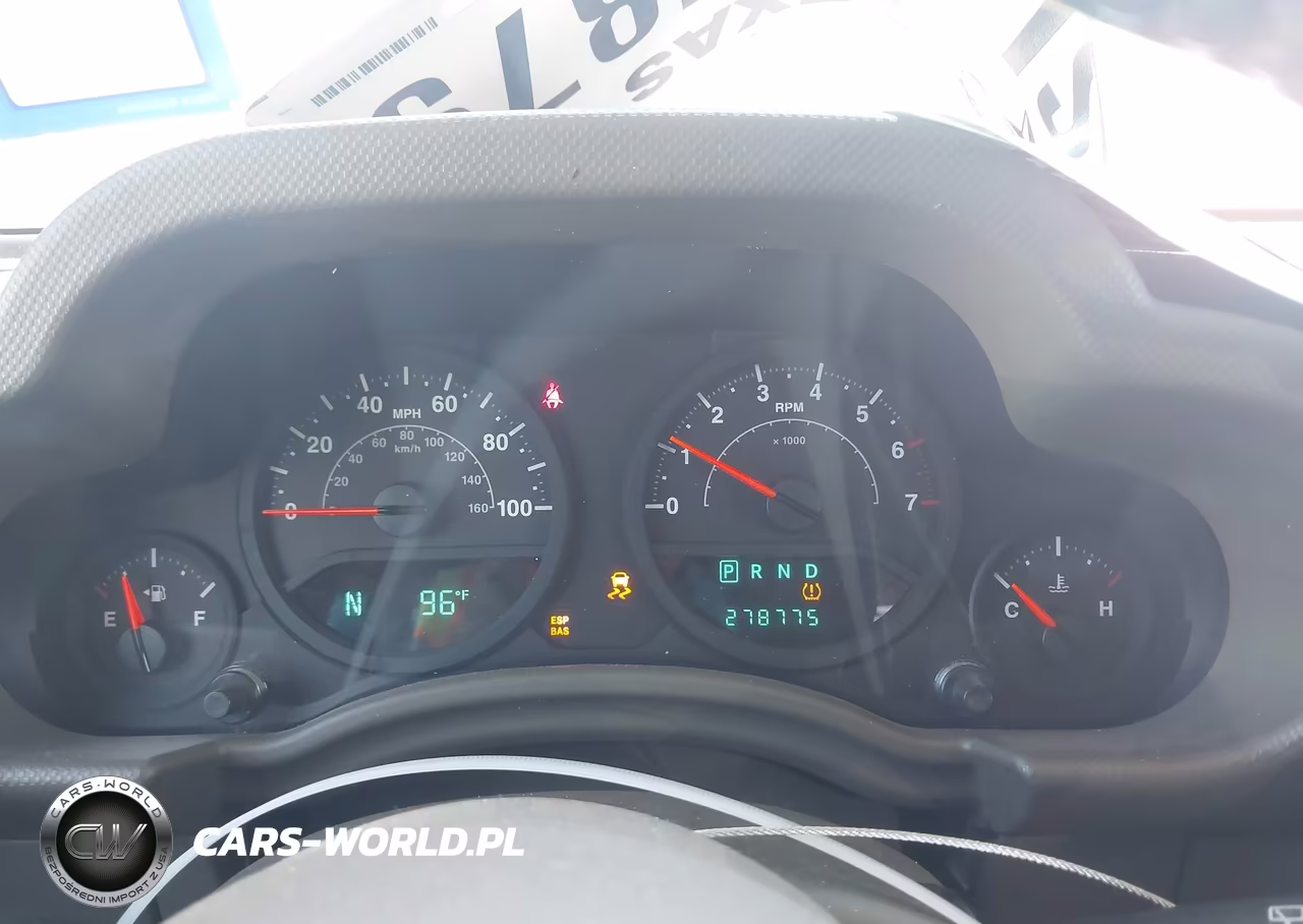 2009 Jeep Wrangler Unlimited X VIN:1J4GA39139L730323 - 7