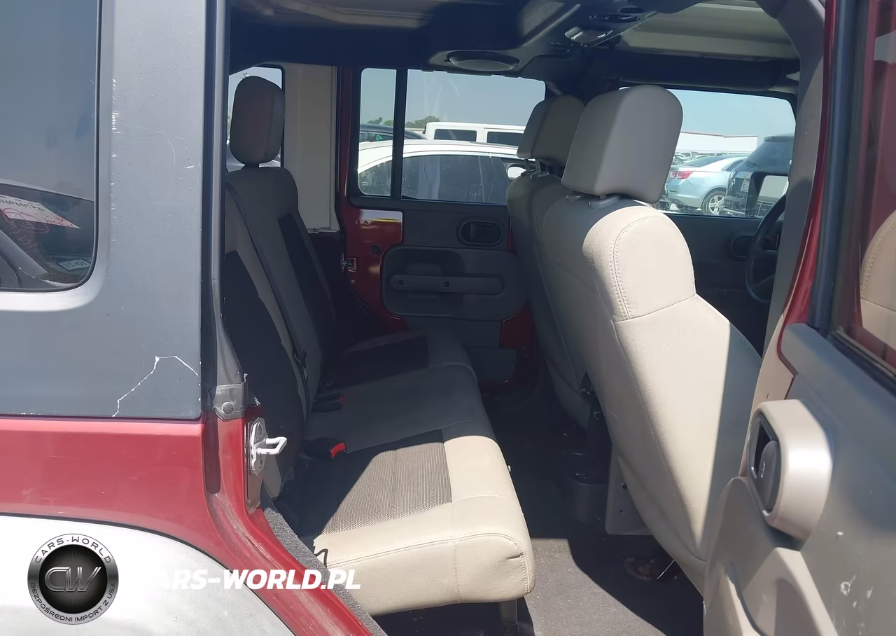2009 Jeep Wrangler Unlimited X VIN:1J4GA39139L730323 - 8