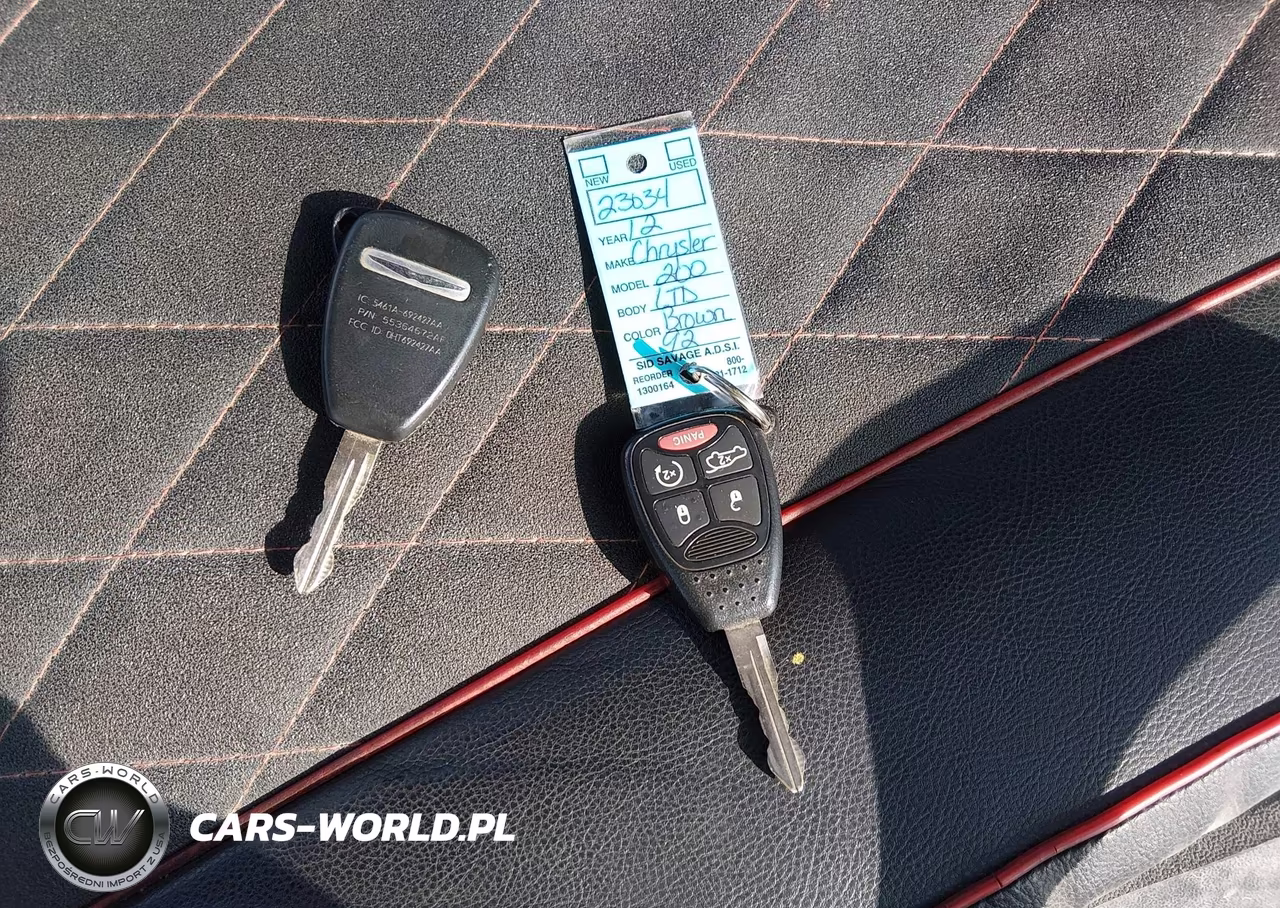 2012 Chrysler 200 Limited VIN:1C3CCBCG7CN210518 - 11