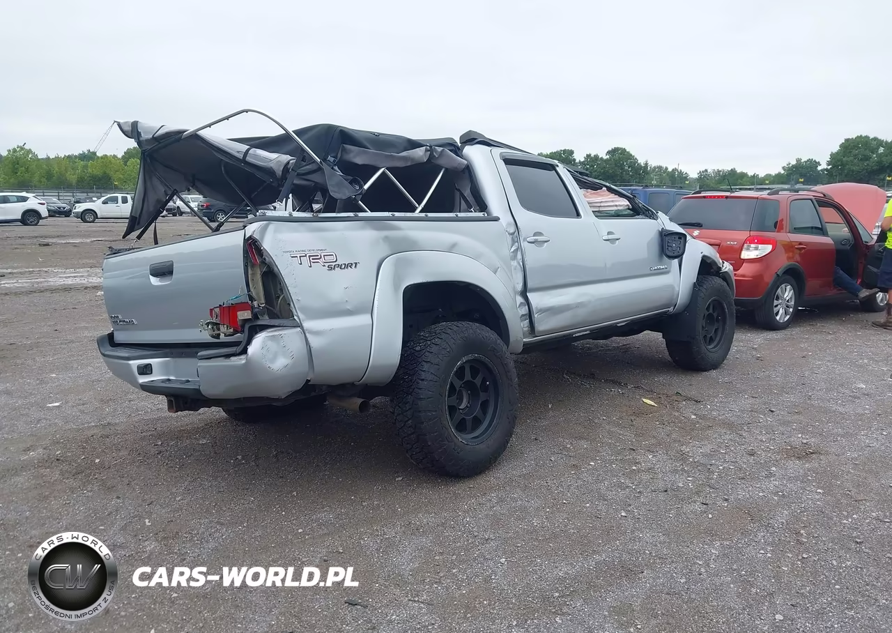 2013 Toyota Tacoma Base V6 VIN:5TFLU4EN2DX082145 - 4