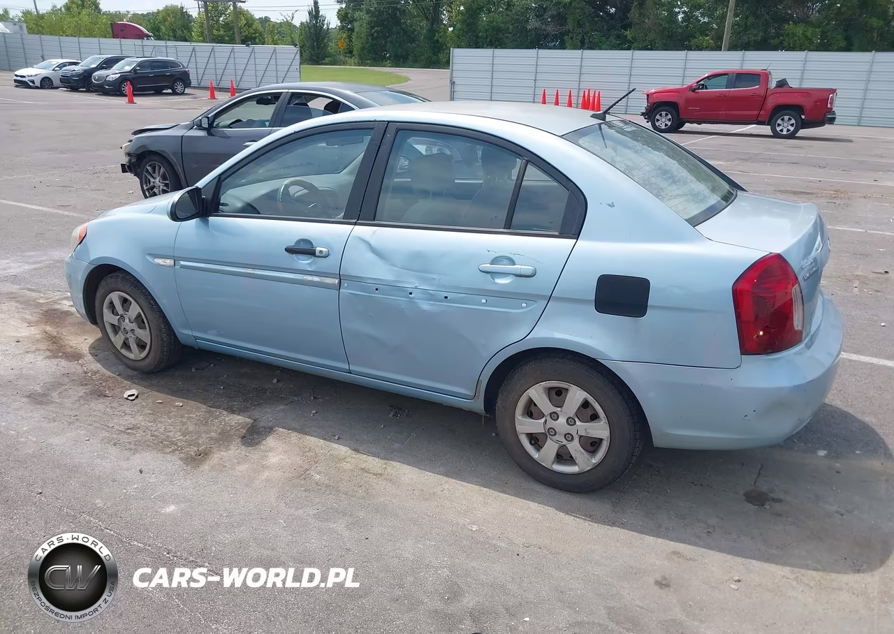 2007 Hyundai Accent Gls VIN:KMHCN46CX7U142829 - 3