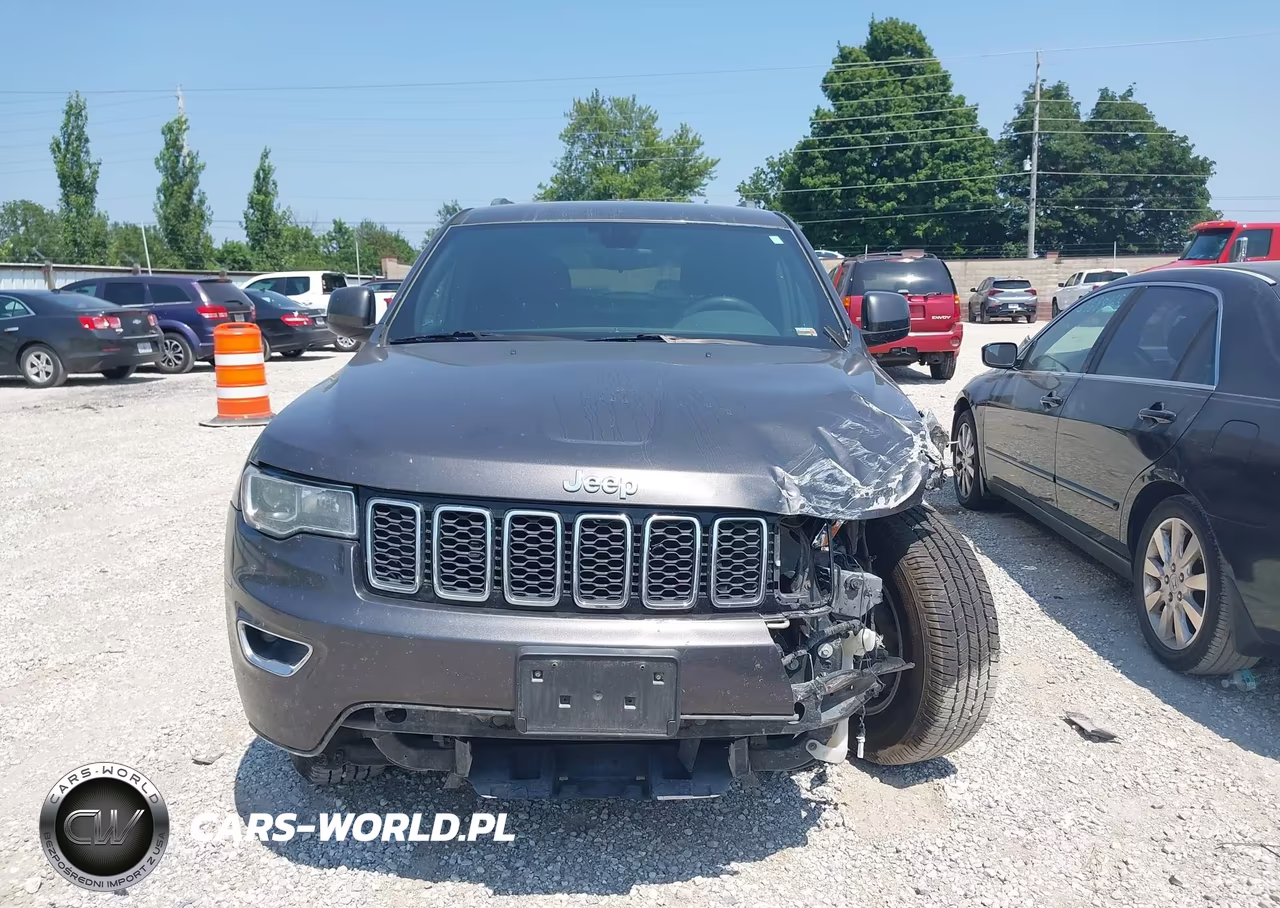 2017 Jeep Grand Cherokee Laredo VIN:1C4RJEAG3HC903394 - 13
