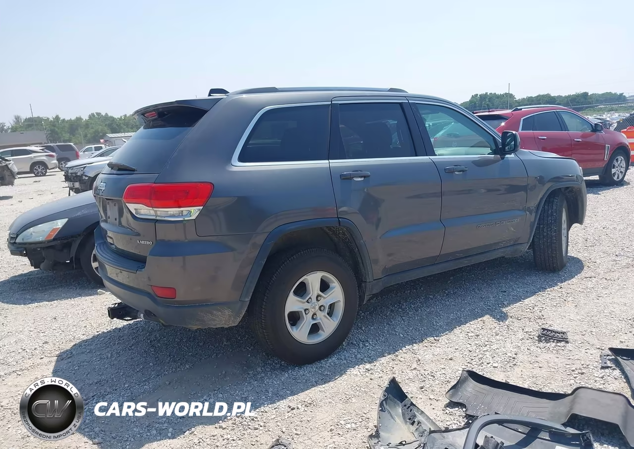2017 Jeep Grand Cherokee Laredo VIN:1C4RJEAG3HC903394 - 4