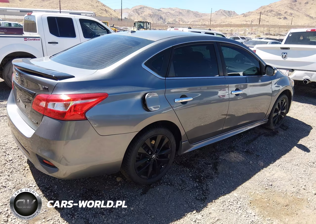 2018 Nissan Sentra Sr VIN:3N1AB7AP3JY237448 - 4
