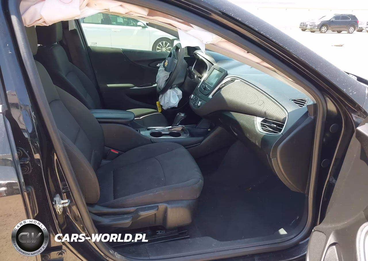 2018 Chevrolet Malibu Lt VIN:1G1ZD5ST6JF274276 - 5