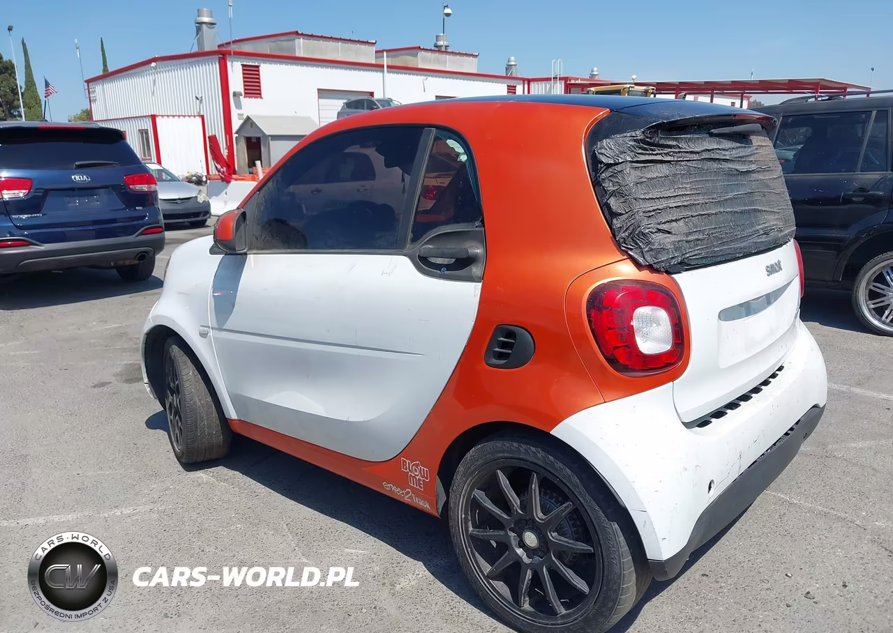 2016 Smart Fortwo Passion VIN:WMEFJ5DA5GK053462 - 3