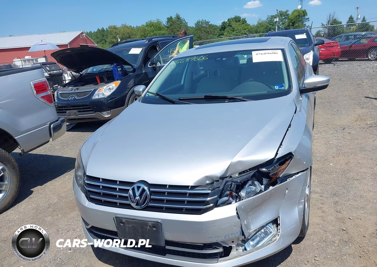 2015 Volkswagen Passat 2.0L Tdi Sel Premium VIN:1VWCV7A38FC032571 - 12
