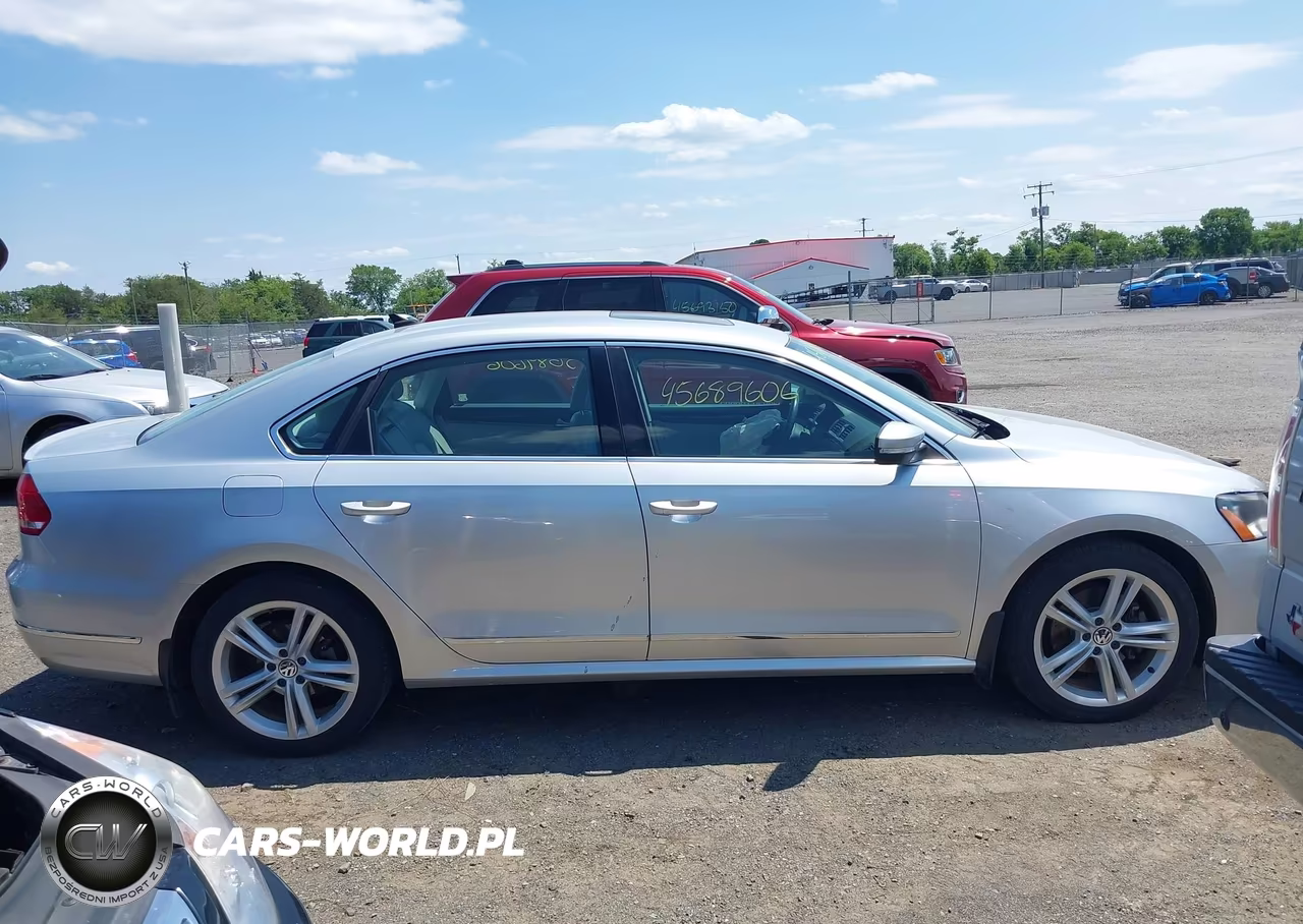 2015 Volkswagen Passat 2.0L Tdi Sel Premium VIN:1VWCV7A38FC032571 - 13