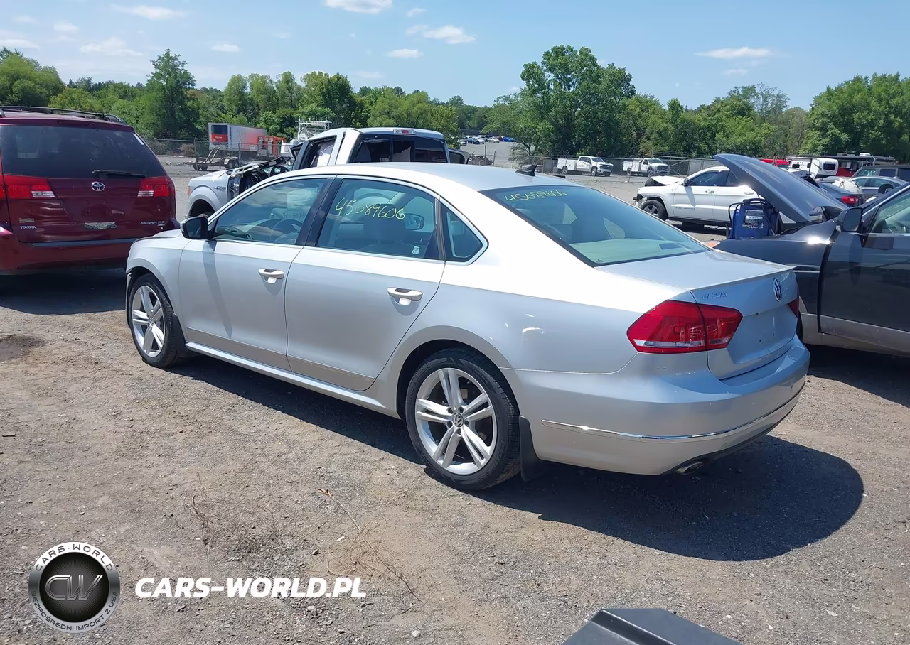 2015 Volkswagen Passat 2.0L Tdi Sel Premium VIN:1VWCV7A38FC032571 - 3