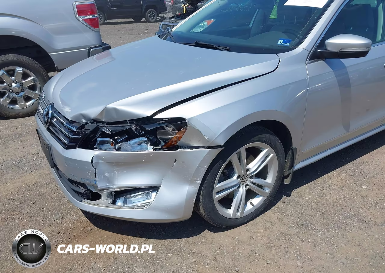 2015 Volkswagen Passat 2.0L Tdi Sel Premium VIN:1VWCV7A38FC032571 - 6