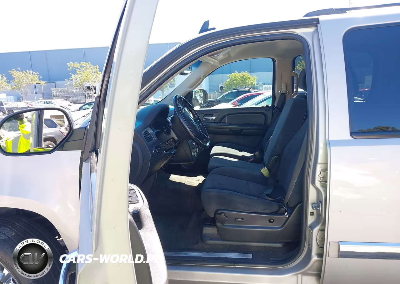 2008 Chevrolet Suburban 1500 Ls VIN:1GNFC16068R131138 - 5