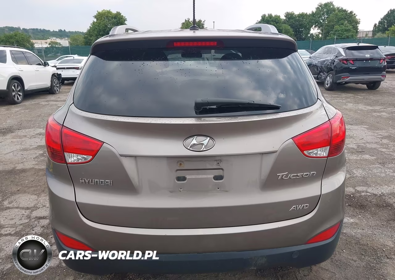 2013 Hyundai Tucson Gls VIN:KM8JUCAC0DU565815 - 16