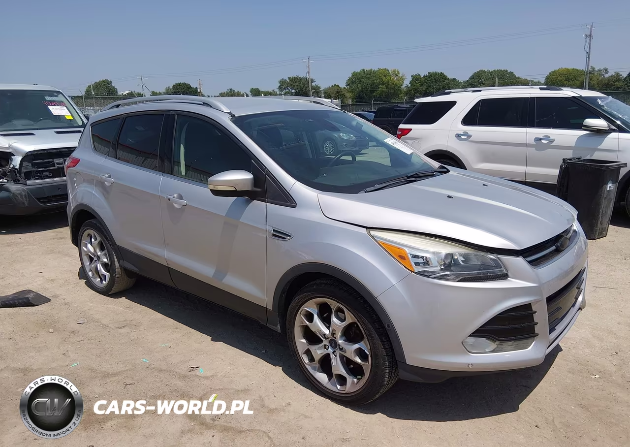 2015 Ford Escape Titanium – zdjęcie 1 z 17