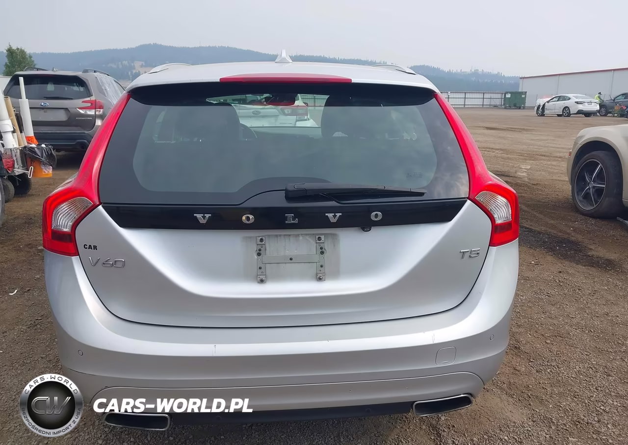 2016 Volvo V60 T5 Drive-E Premier VIN:YV140MEK9G1305577 - 16