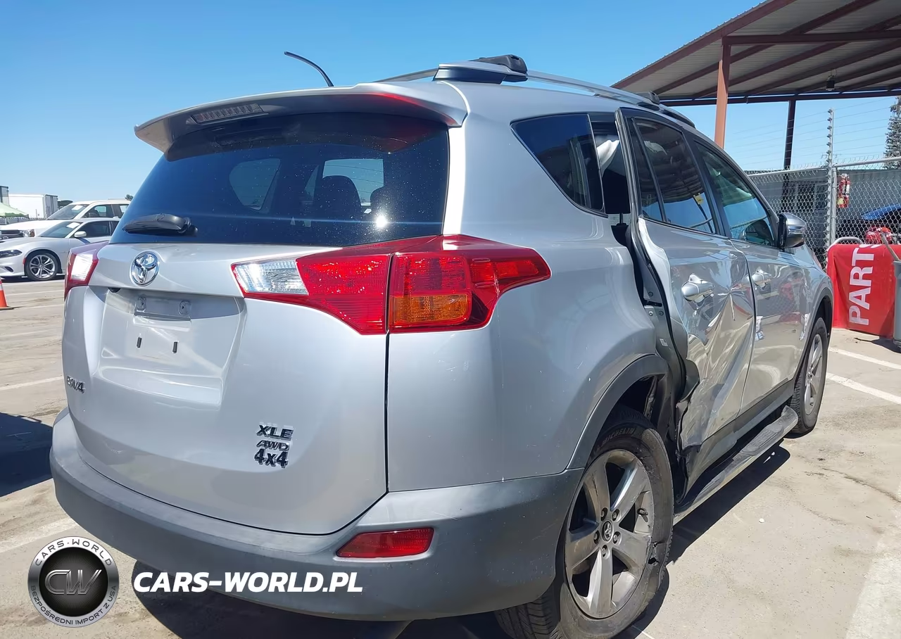 2015 Toyota Rav4 Xle VIN:2T3RFREV0FW284572 - 4