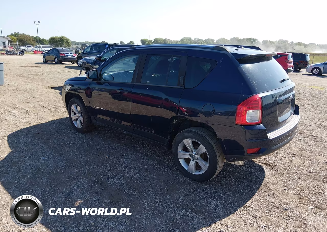 2013 Jeep Compass Latitude VIN:1C4NJCEBXDD205631 - 3