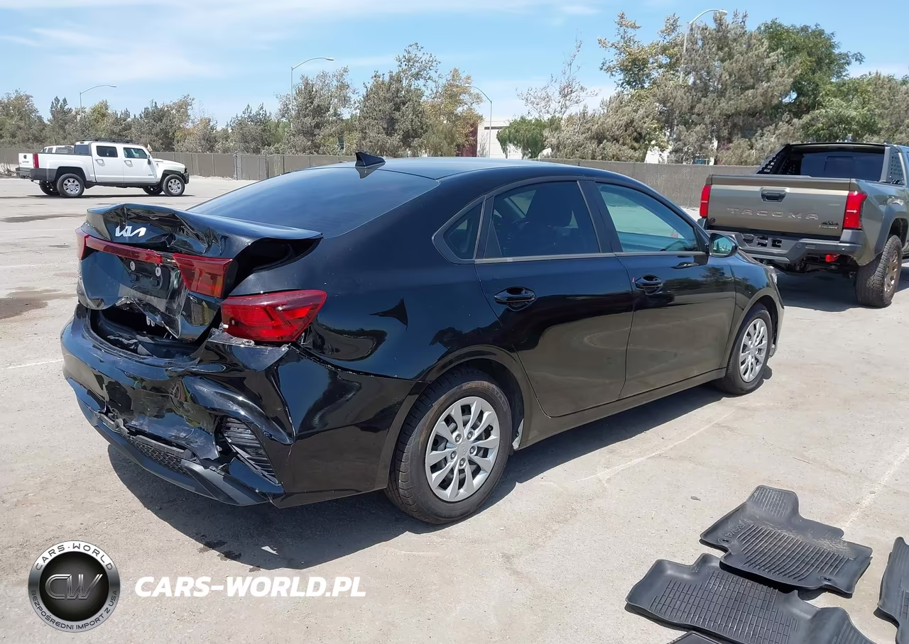 2024 Kia Forte Lx VIN:3KPF24AD0RE737961 - 4