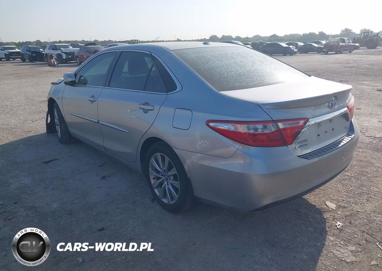 2017 Toyota Camry Xle VIN:4T1BF1FK4HU393684 - 3