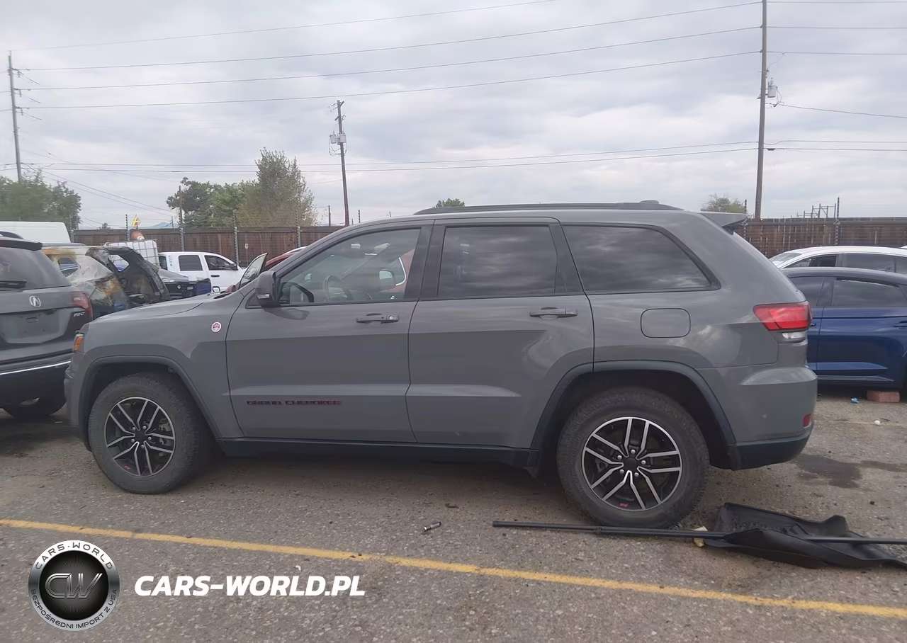 2019 Jeep Grand Cherokee Trailhawk 4X4 VIN:1C4RJFLG7KC596080 - 14