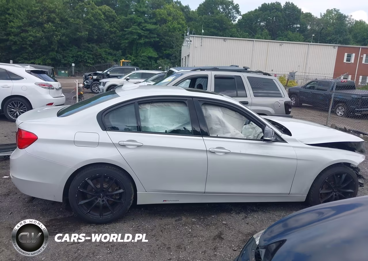 2013 BMW 335I xDrive VIN:WBA3B9G54DNR89813 - 14