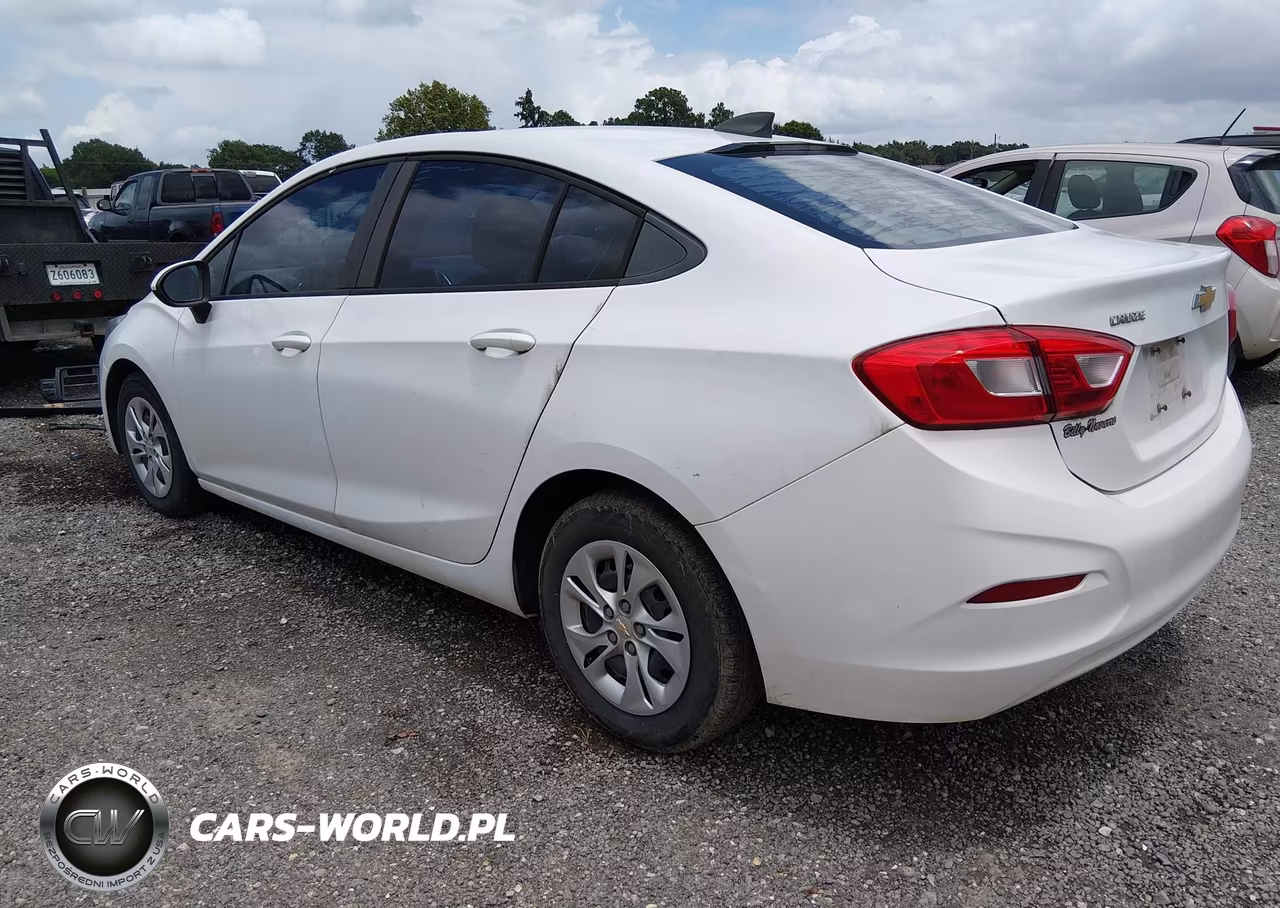 2019 Chevrolet Cruze Ls VIN:1G1BC5SMXK7109081 - 3