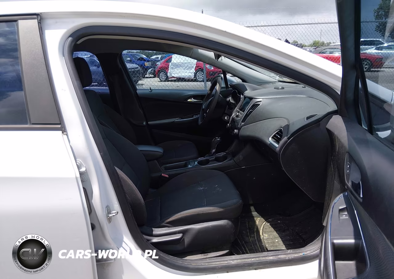 2019 Chevrolet Cruze Ls VIN:1G1BC5SMXK7109081 - 5