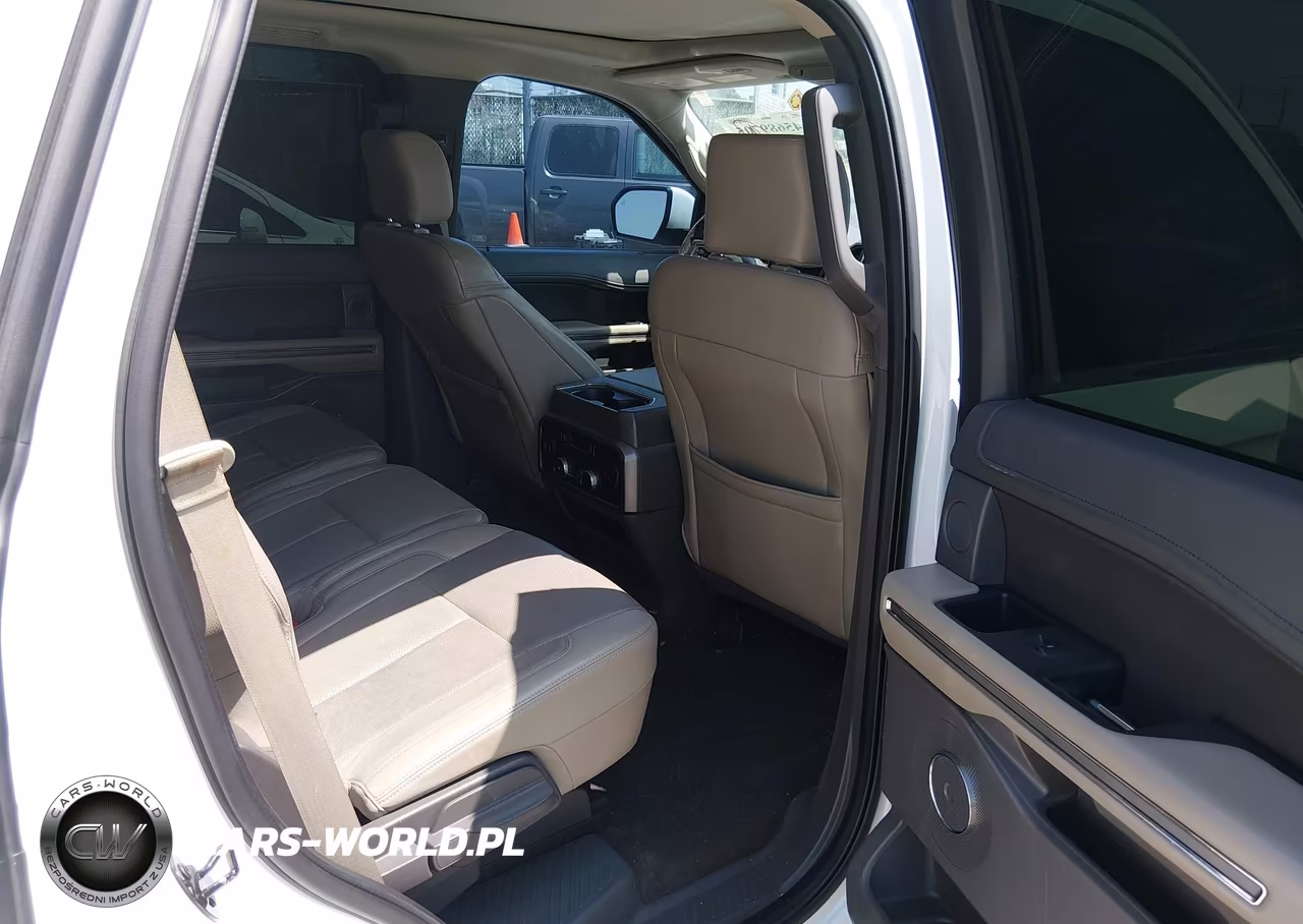 2018 Ford Expedition Xlt VIN:1FMJU1HT4JEA28302 - 8