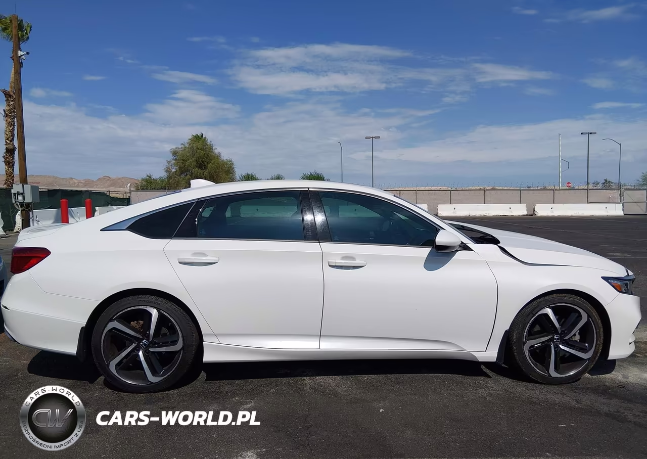2018 Honda Accord Sport 2.0T VIN:1HGCV2F32JA023840 - 13