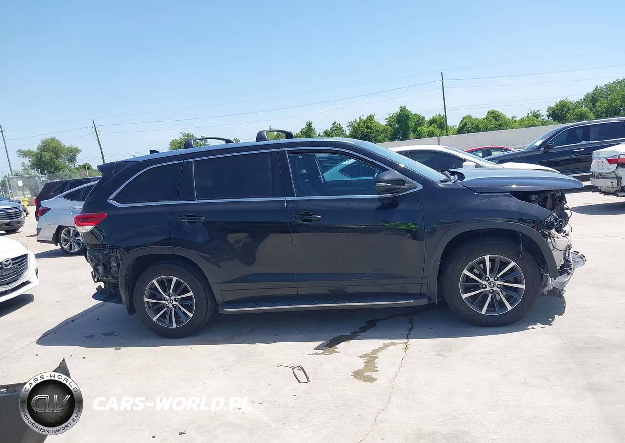 2017 Toyota Highlander Xle VIN:5TDKZRFH5HS195411 - 13