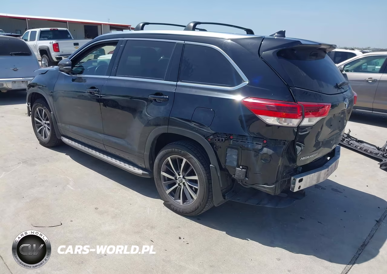 2017 Toyota Highlander Xle VIN:5TDKZRFH5HS195411 - 3