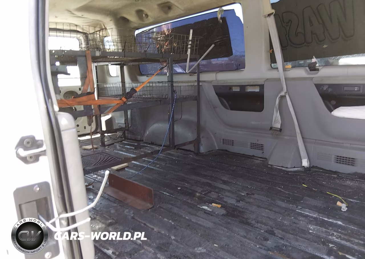 2003 Ford E-350 Super Duty Xl-Xlt VIN:1FBSS31L93HB09063 - 8