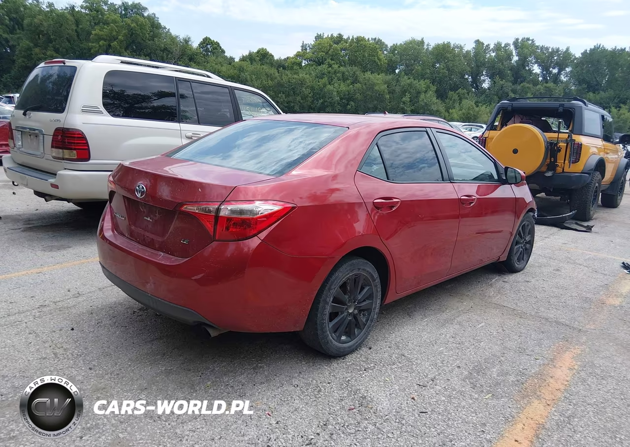 2019 Toyota Corolla Le VIN:2T1BURHEXKC202063 - 4
