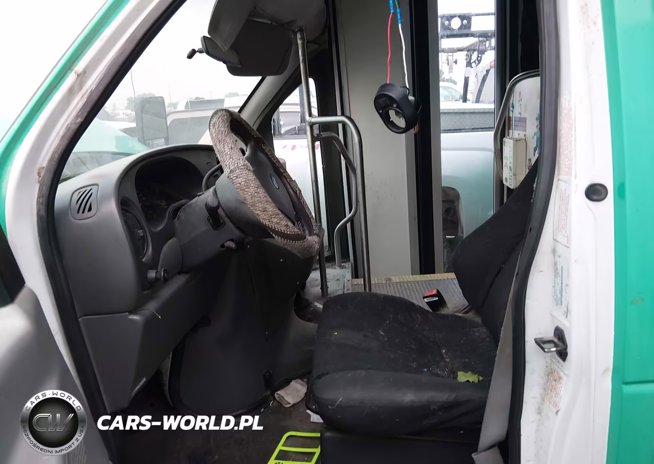 2004 Ford E-450 Cutaway Standard VIN:1FDXE45S94HB49995 - 6